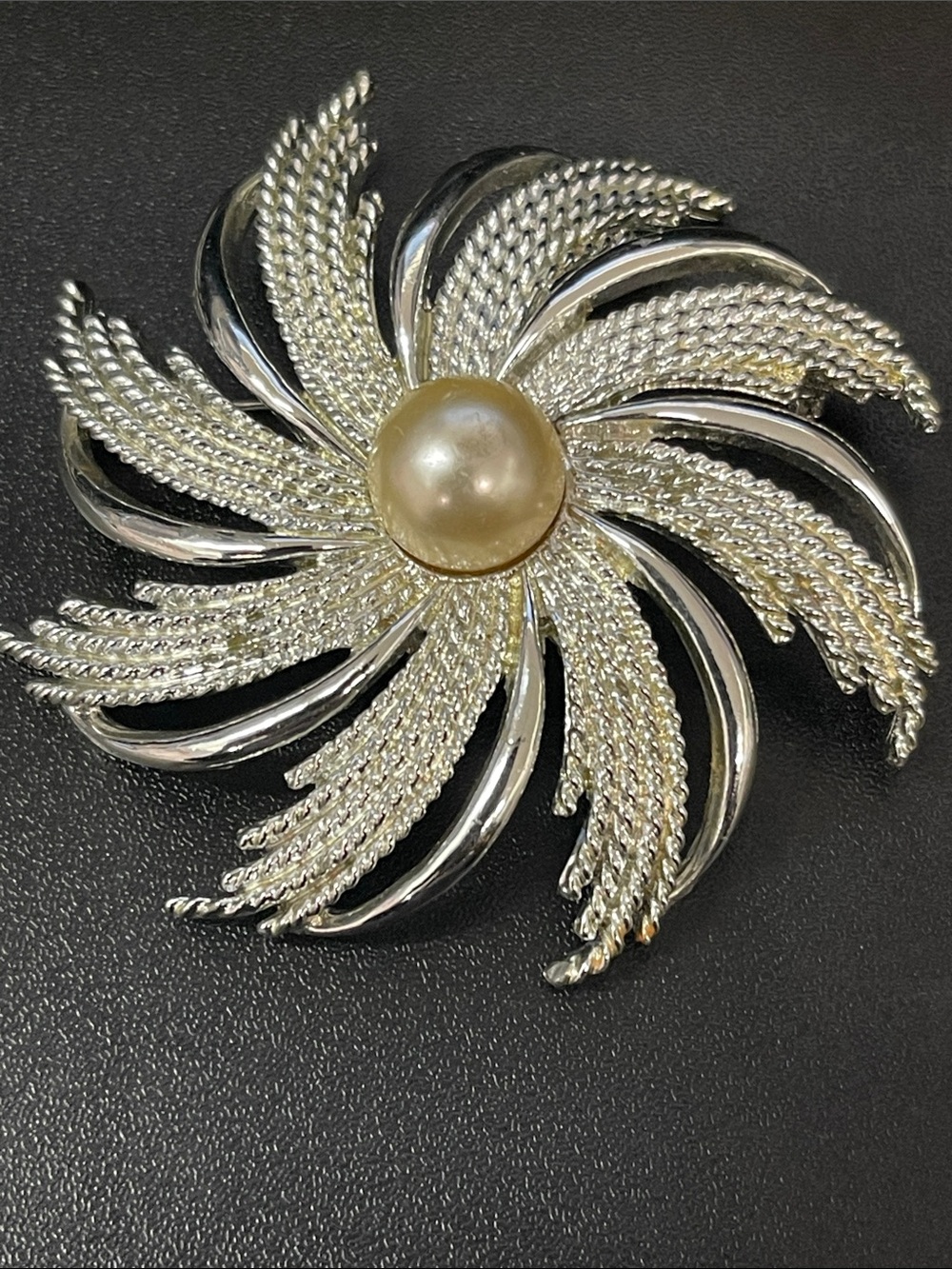 Sarah Coventry Silver-Tone Swirl Brooch with Cream Pearl